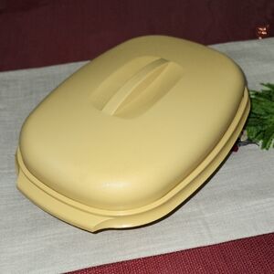 Vintage Tupperware 3-piece microwave steamer in Harvest Gold